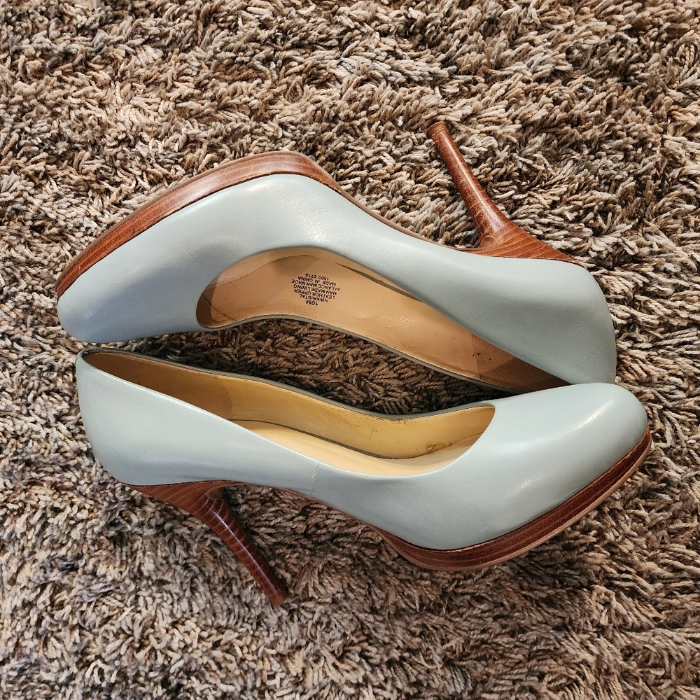 Nine West Powder Blue Heels. EUC.